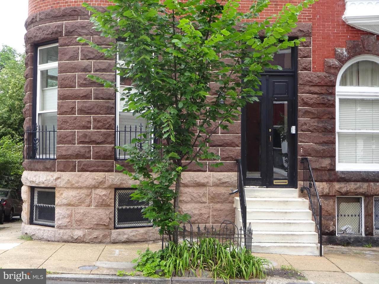 1935 Park Avenue - Photo 1