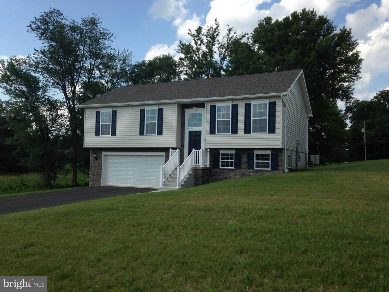 59 Homestead Drive - Photo 1