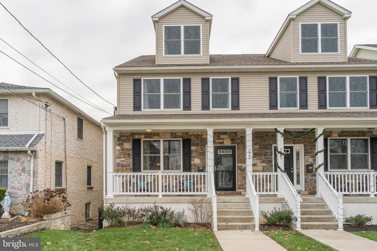 223 11TH Avenue - Photo 1