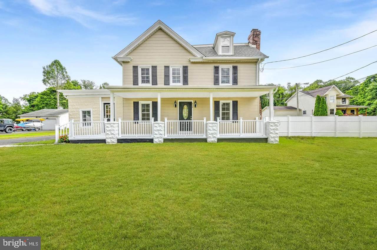 419 Radix Road - Photo 1