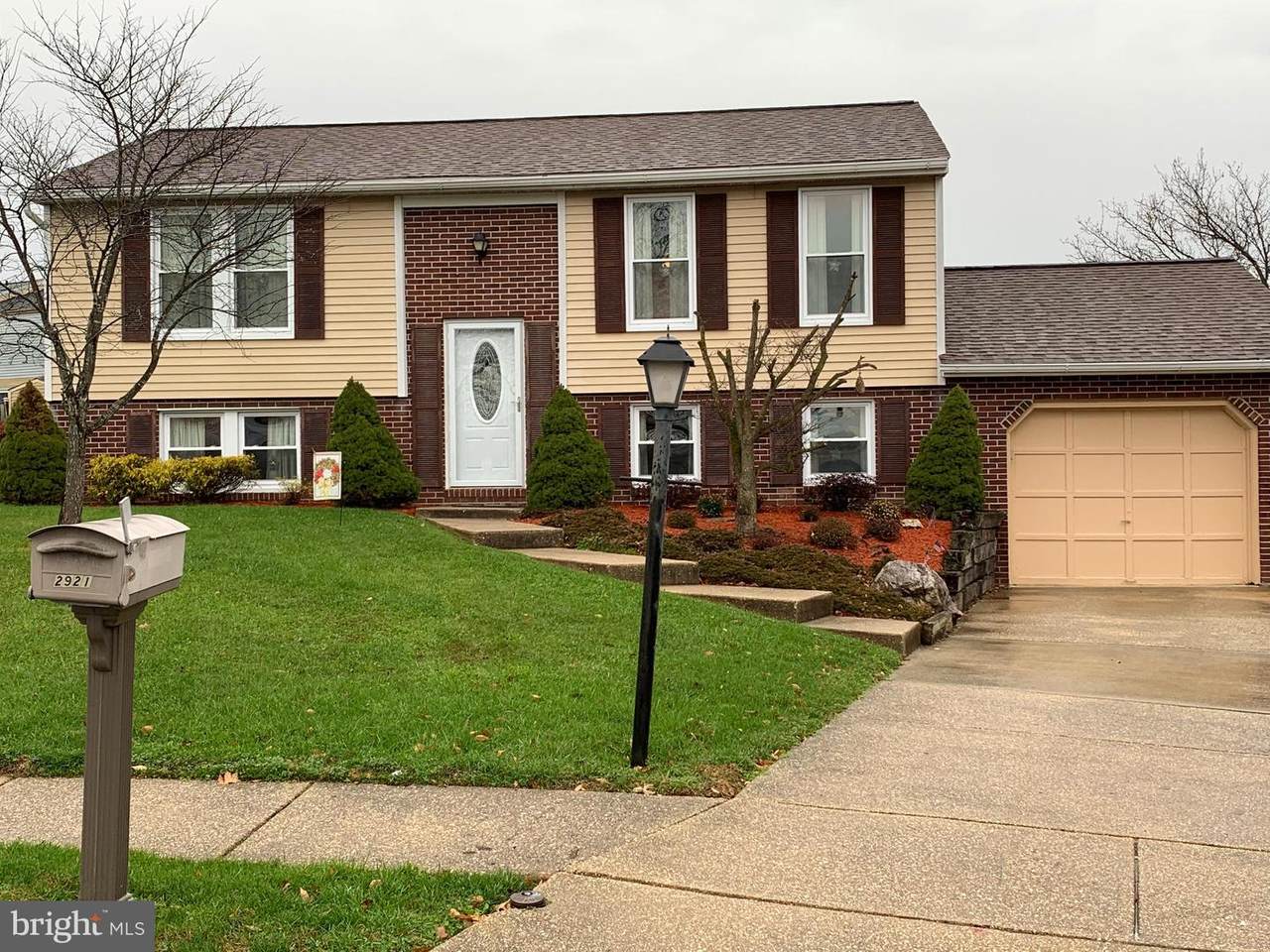 2921 Haddington Court - Photo 1