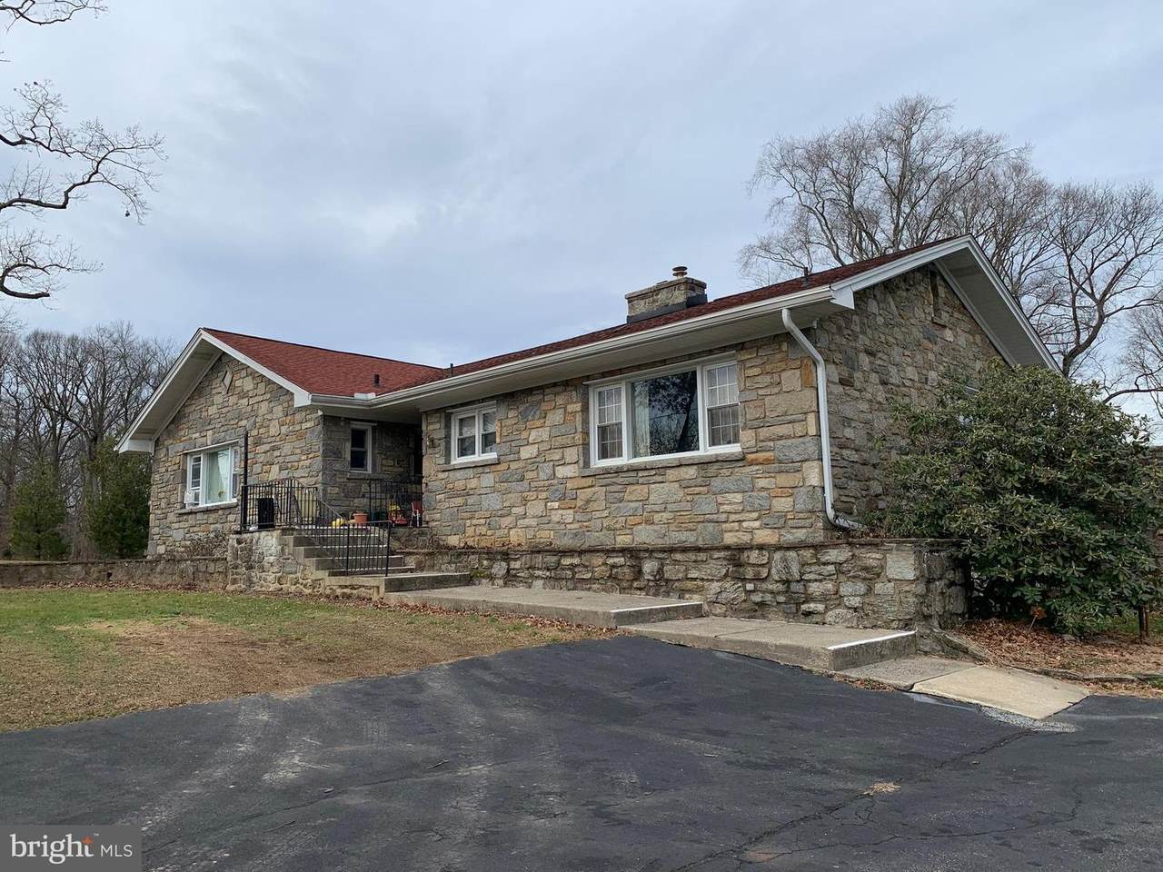 2071 Foulk Road - Photo 1
