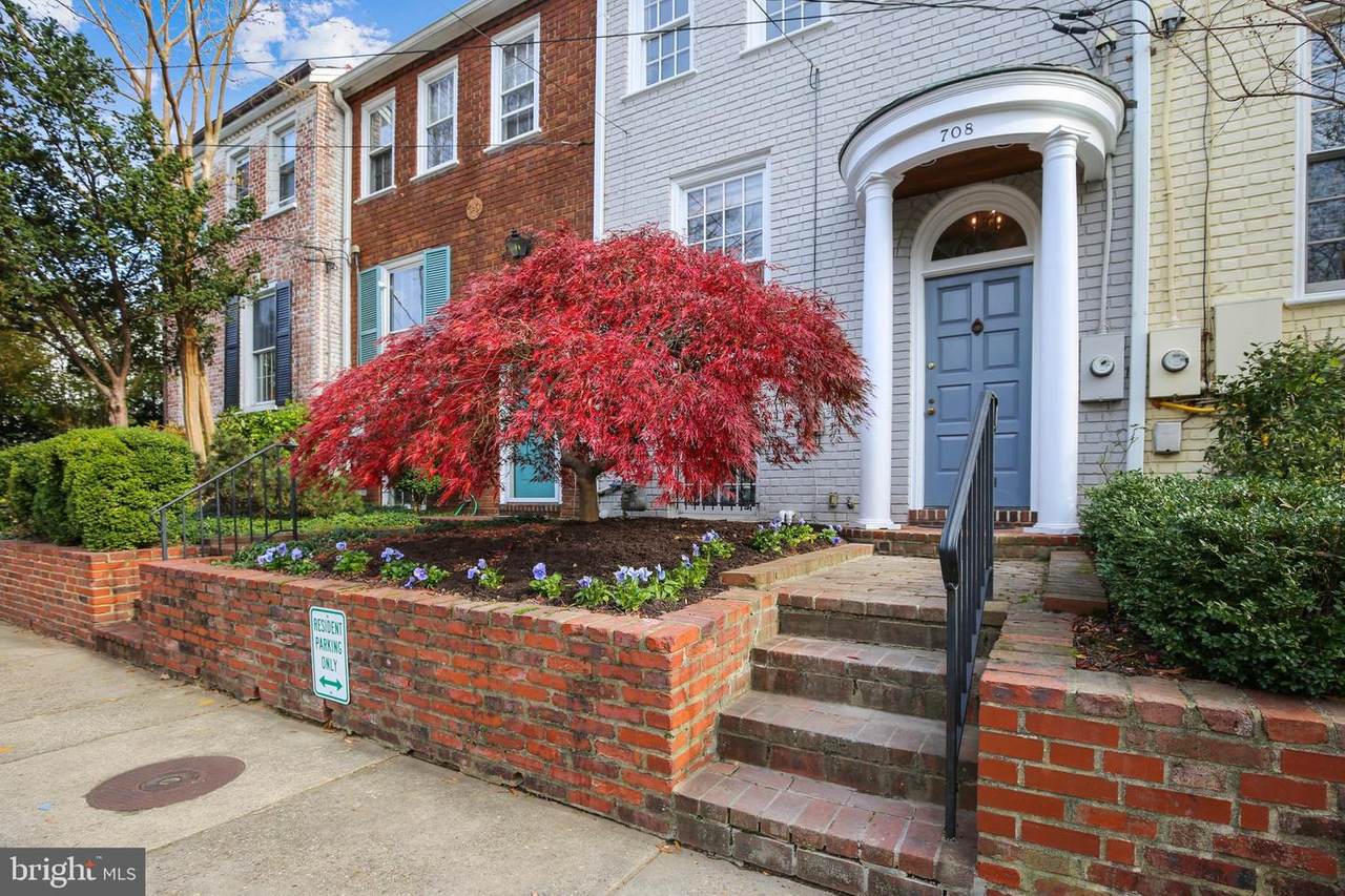 708 Pitt Street - Photo 1