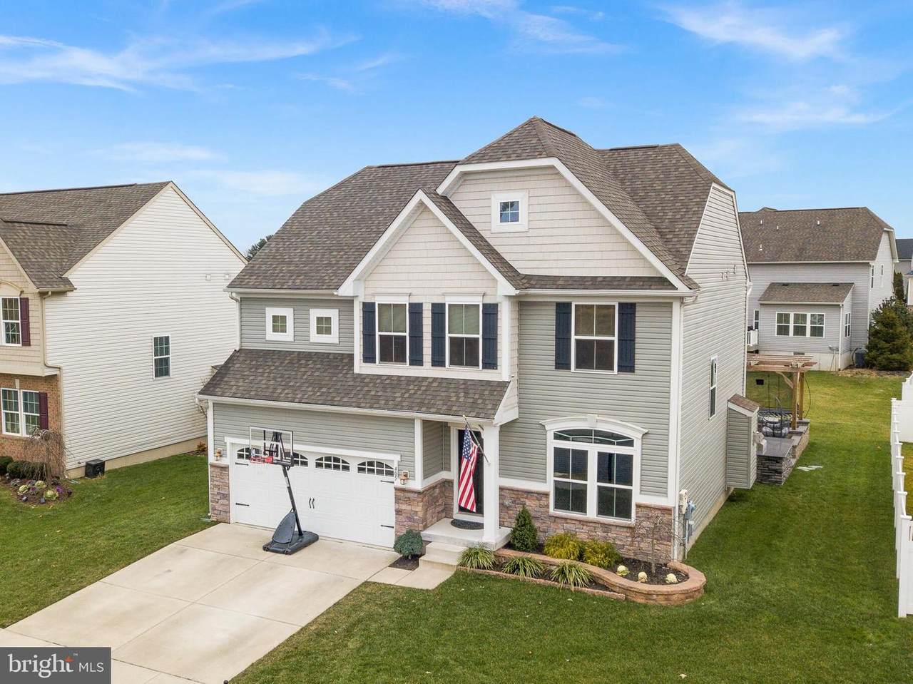 405 Crispin Way - Photo 1