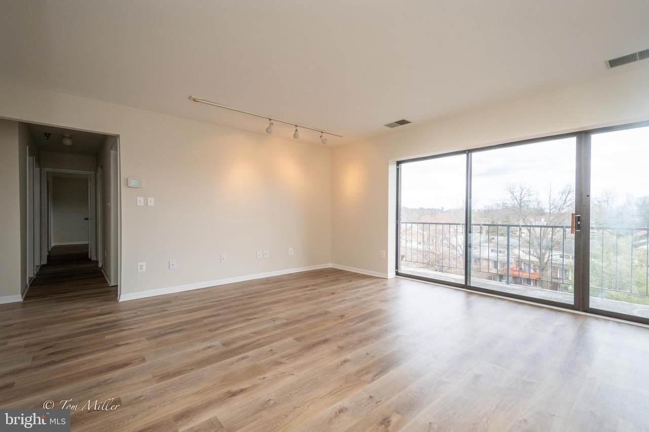 7203 Rockland Hills Drive - Photo 1