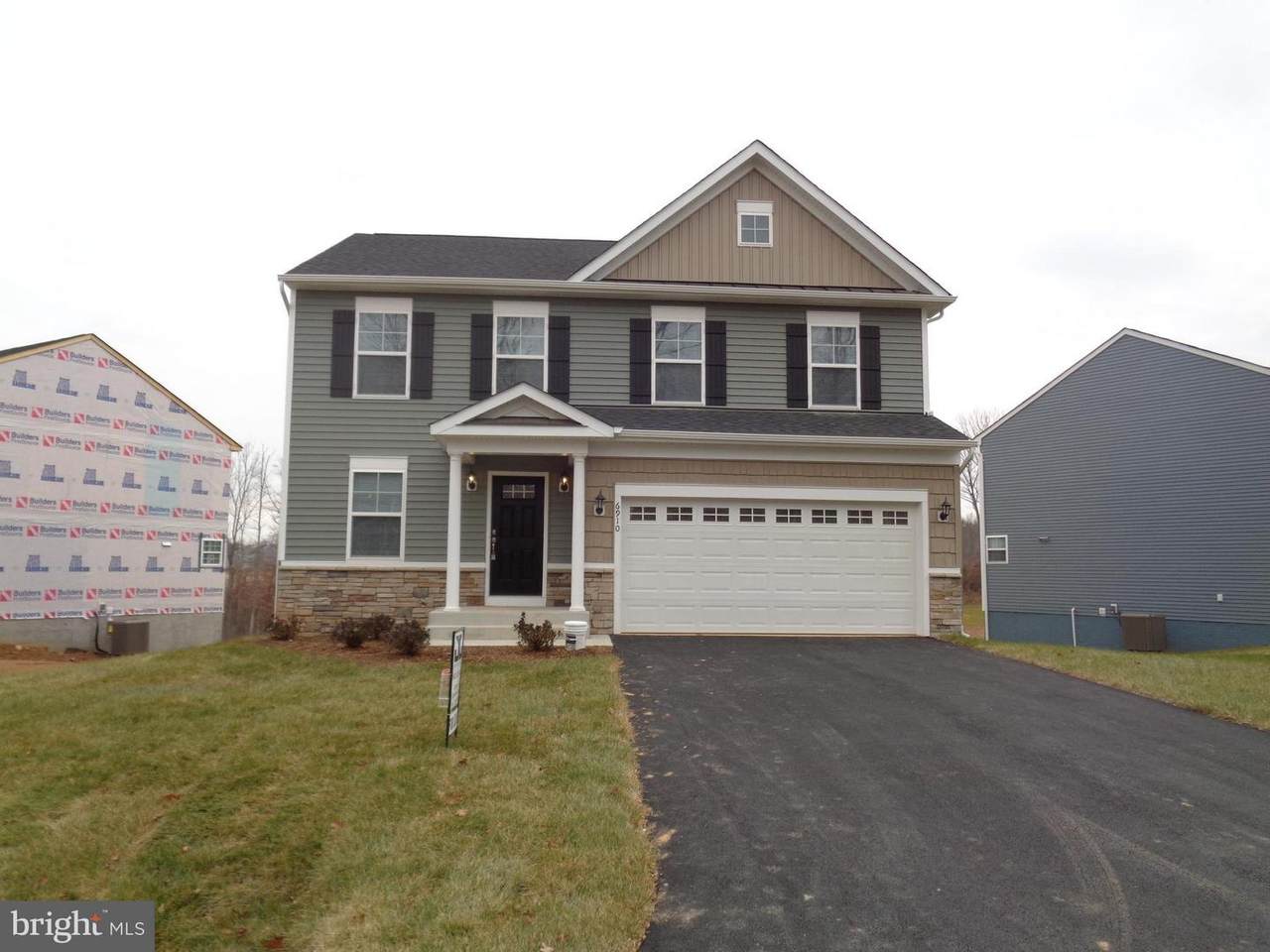 6910 Lunette Lane - Photo 1
