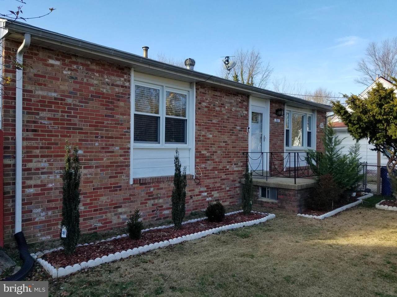 211 Huron Drive - Photo 1