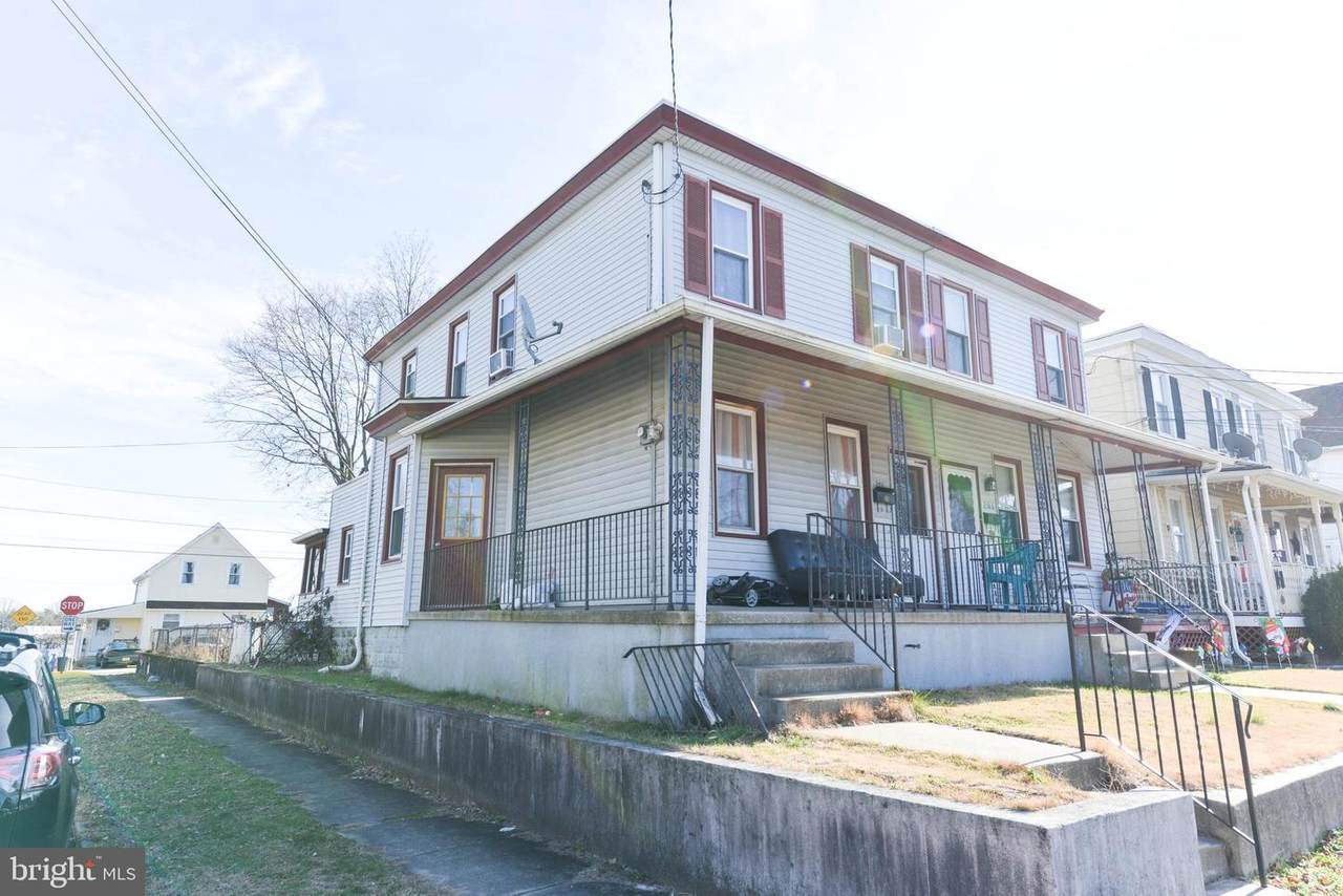 201 Maple Avenue - Photo 1