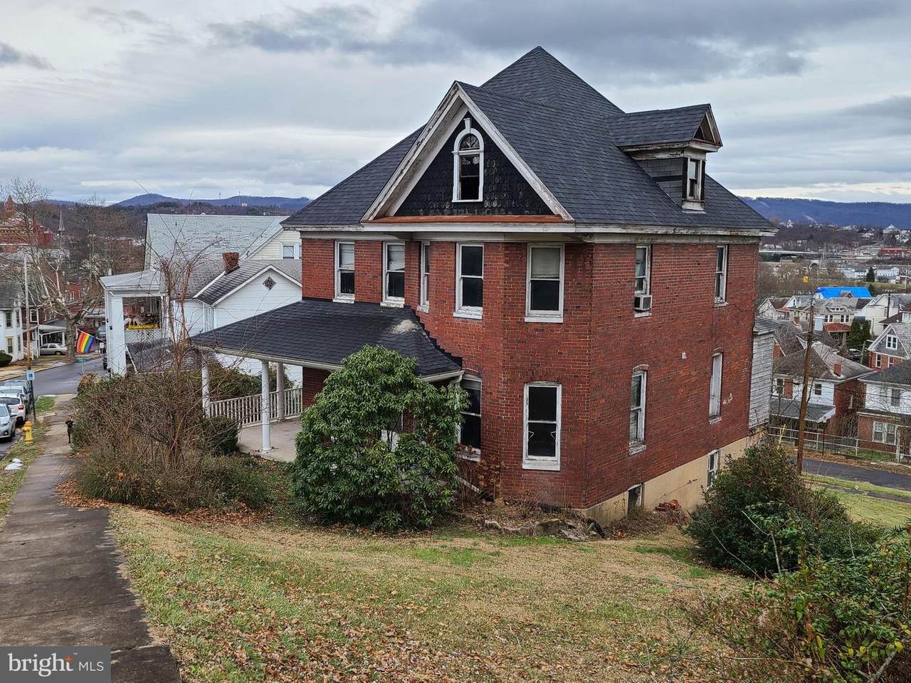 518 Rose Hill Avenue - Photo 1