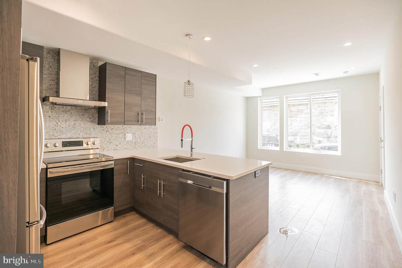 1517 9TH Street - Photo 1