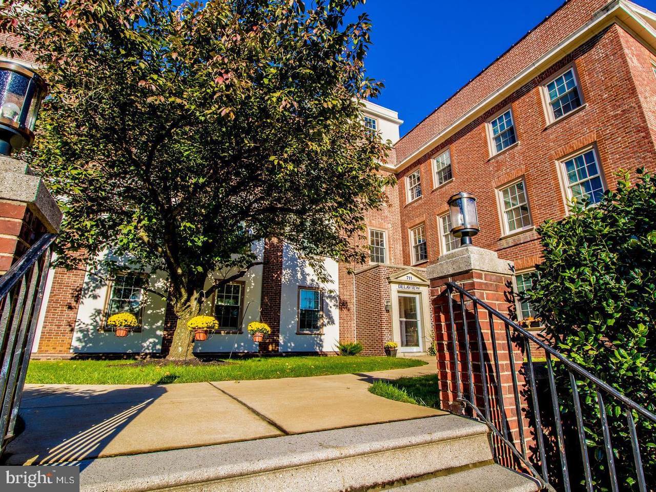 711 Broom Street - Photo 1