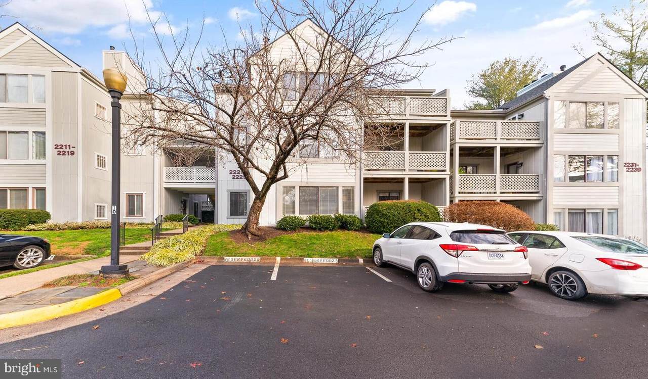 2225 Hunters Run Drive - Photo 1