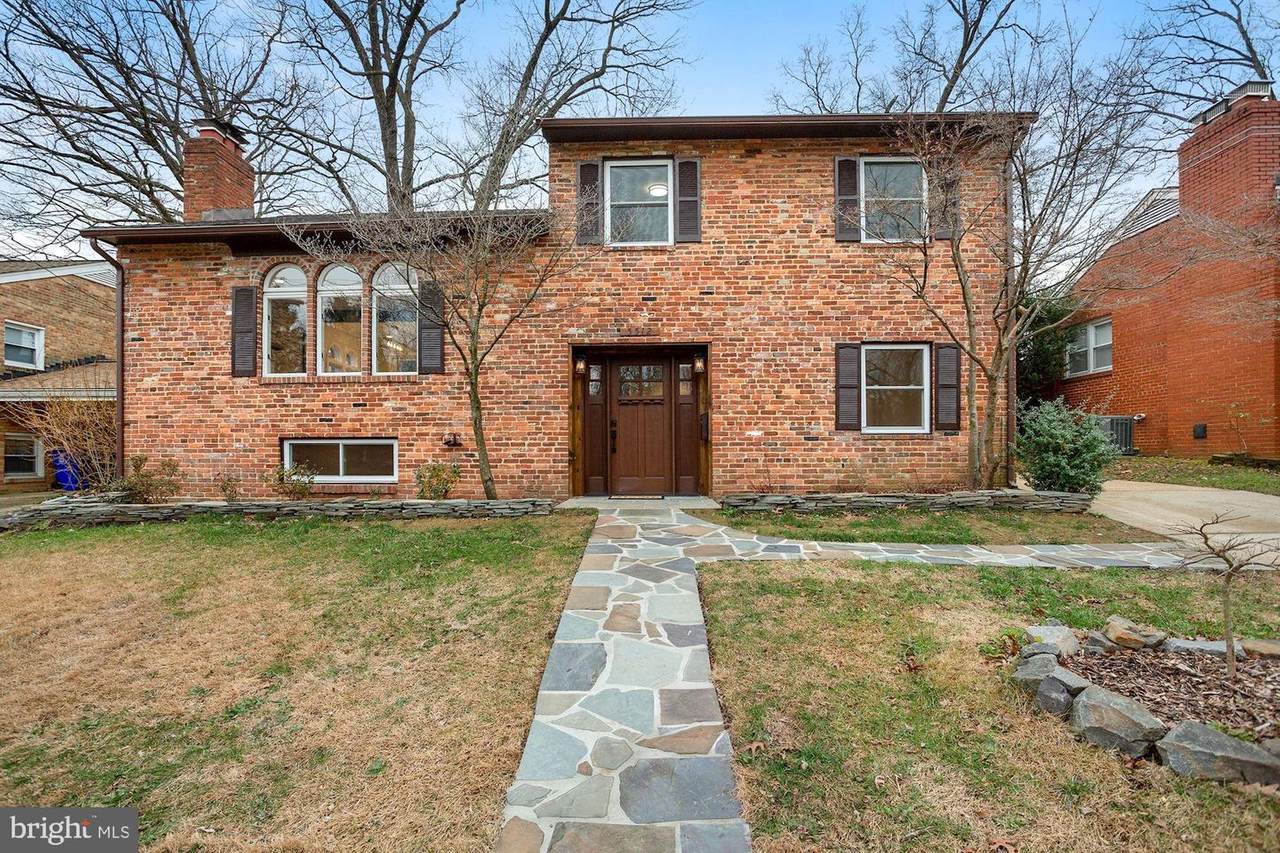 5512 7TH Street - Photo 1