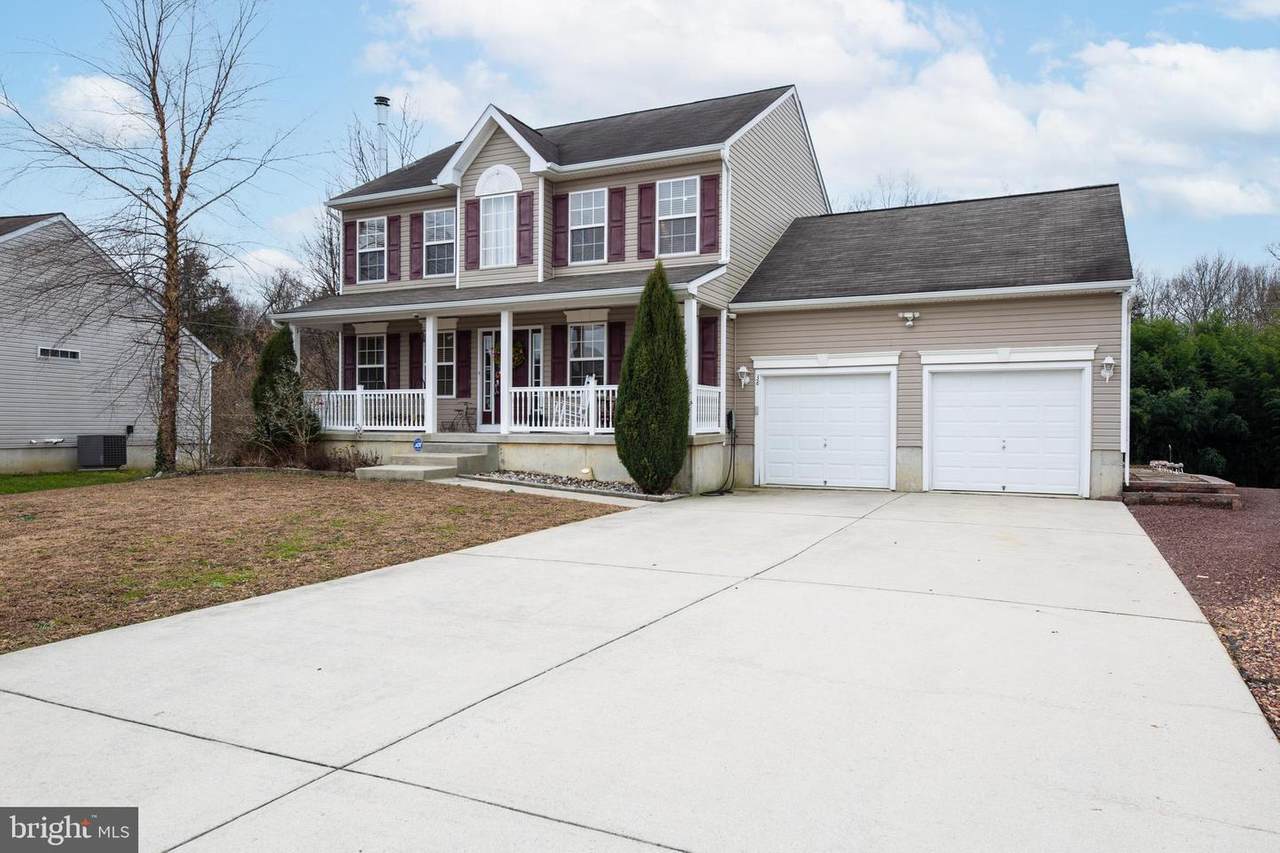 38 Twin Oaks Drive - Photo 1