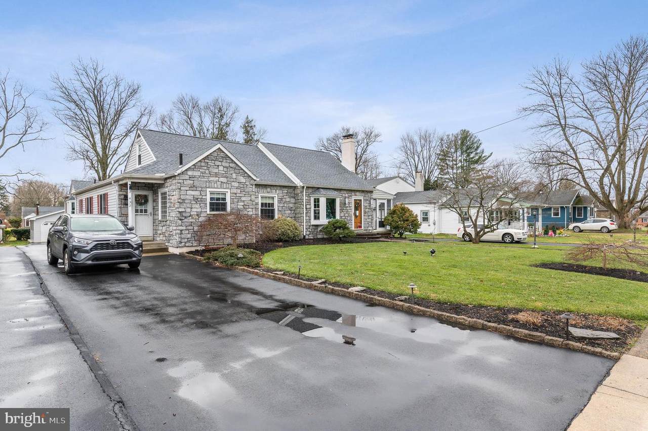 432 Pinecrest Road - Photo 1