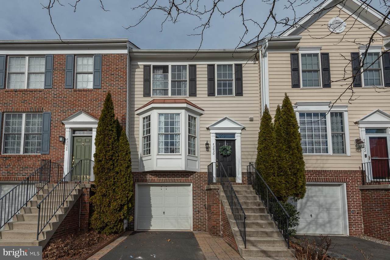 43630 Scarlet Square - Photo 1