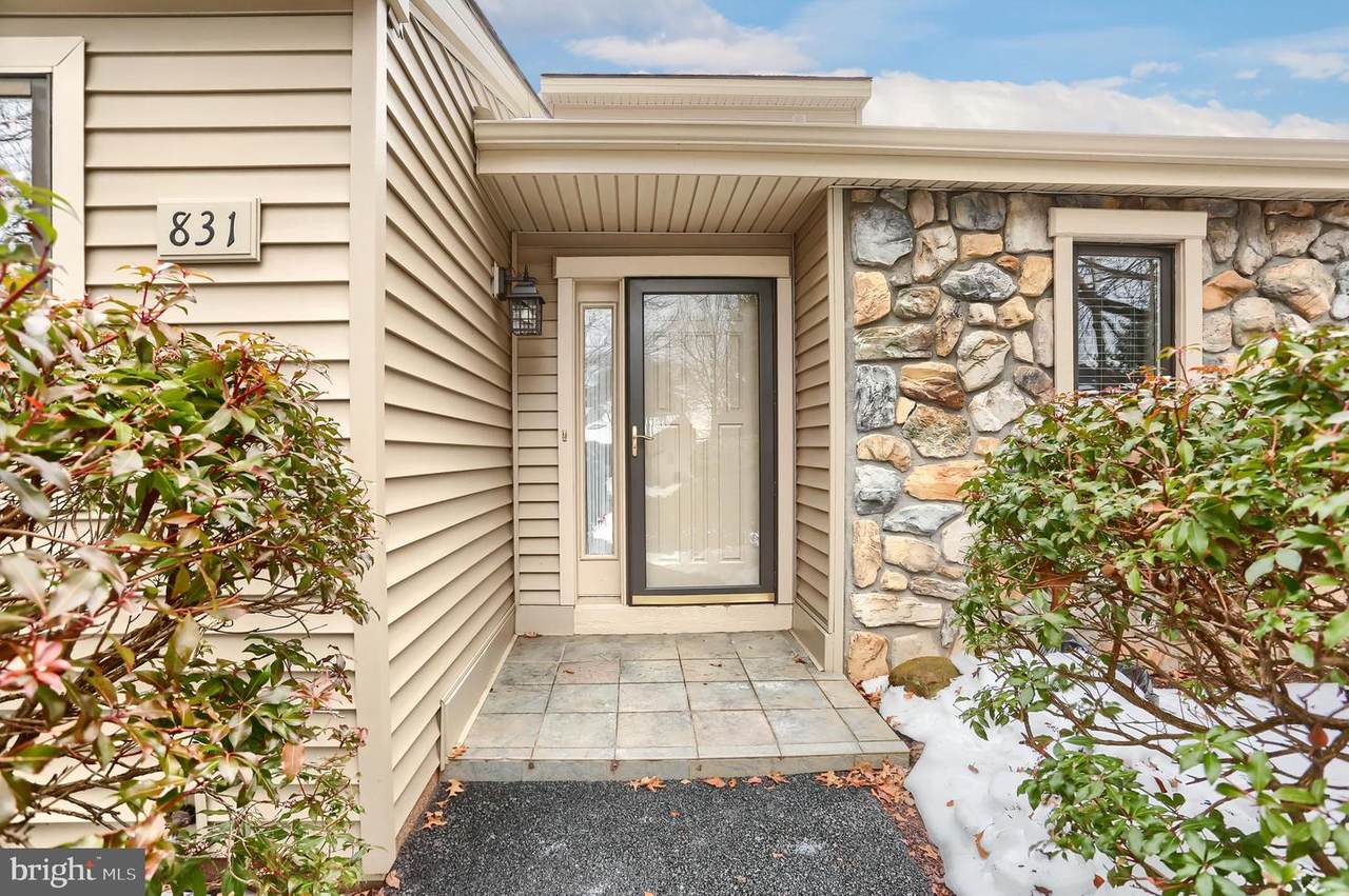 831 Jefferson Way - Photo 1