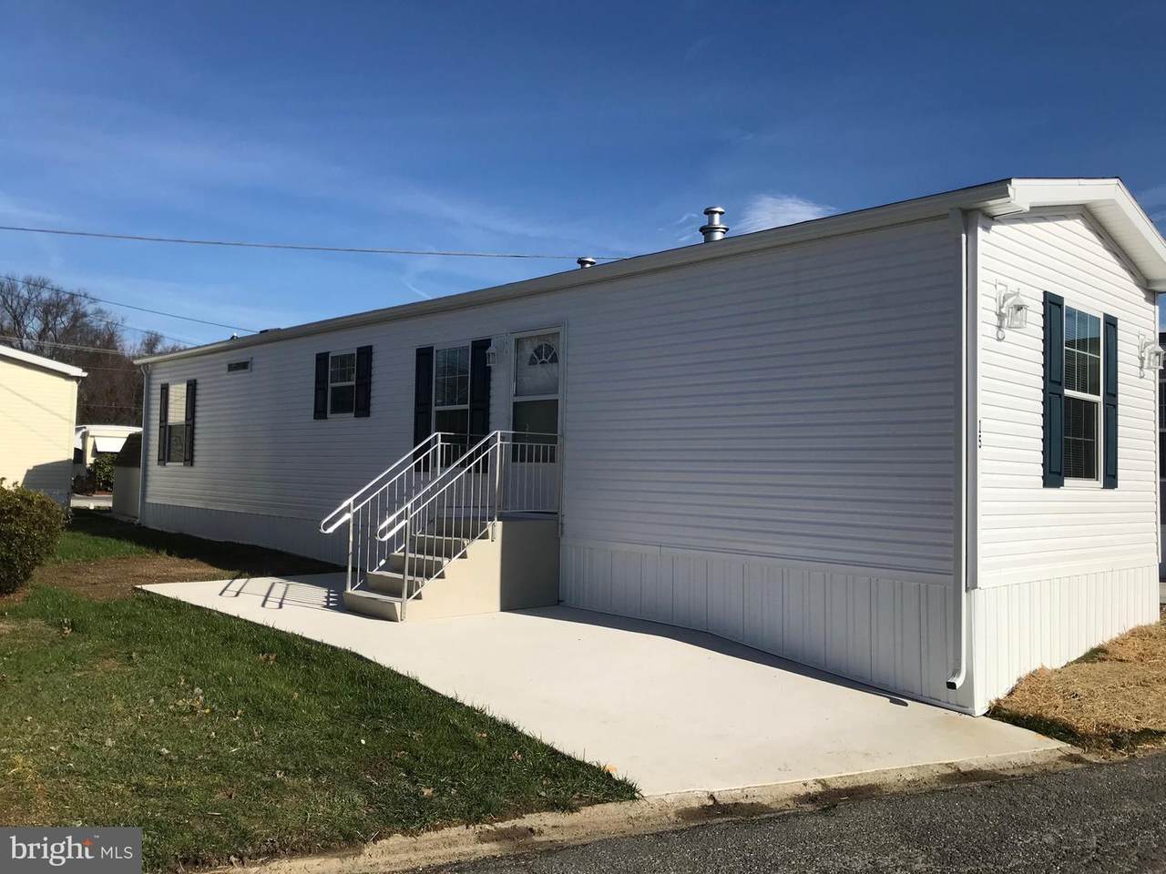 15 Dennis Drive - Photo 1
