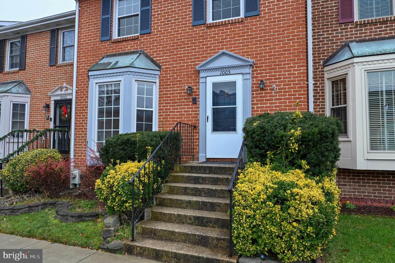 1005 Broderick Court - Photo 1