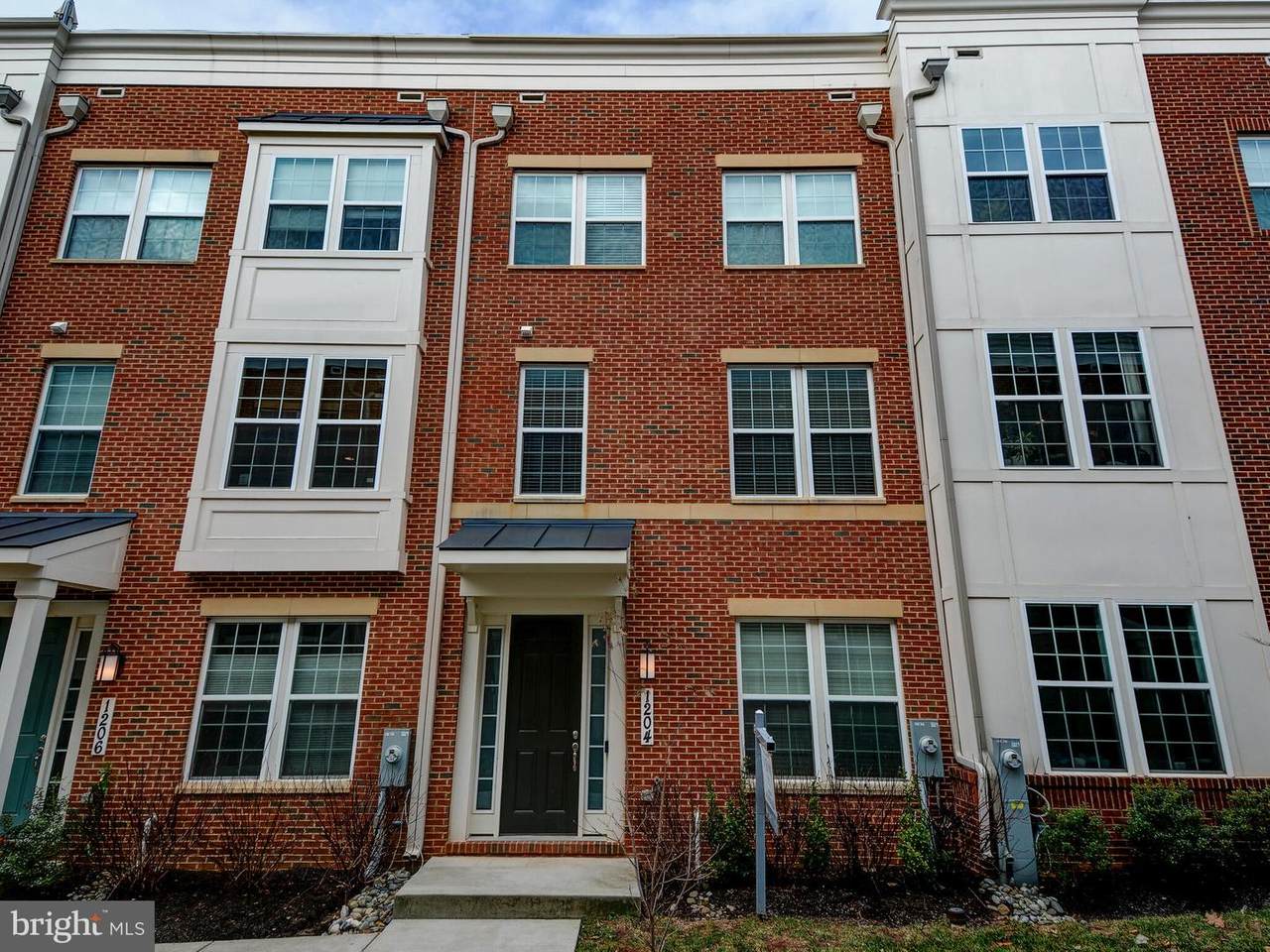 1204 Berry Street - Photo 1