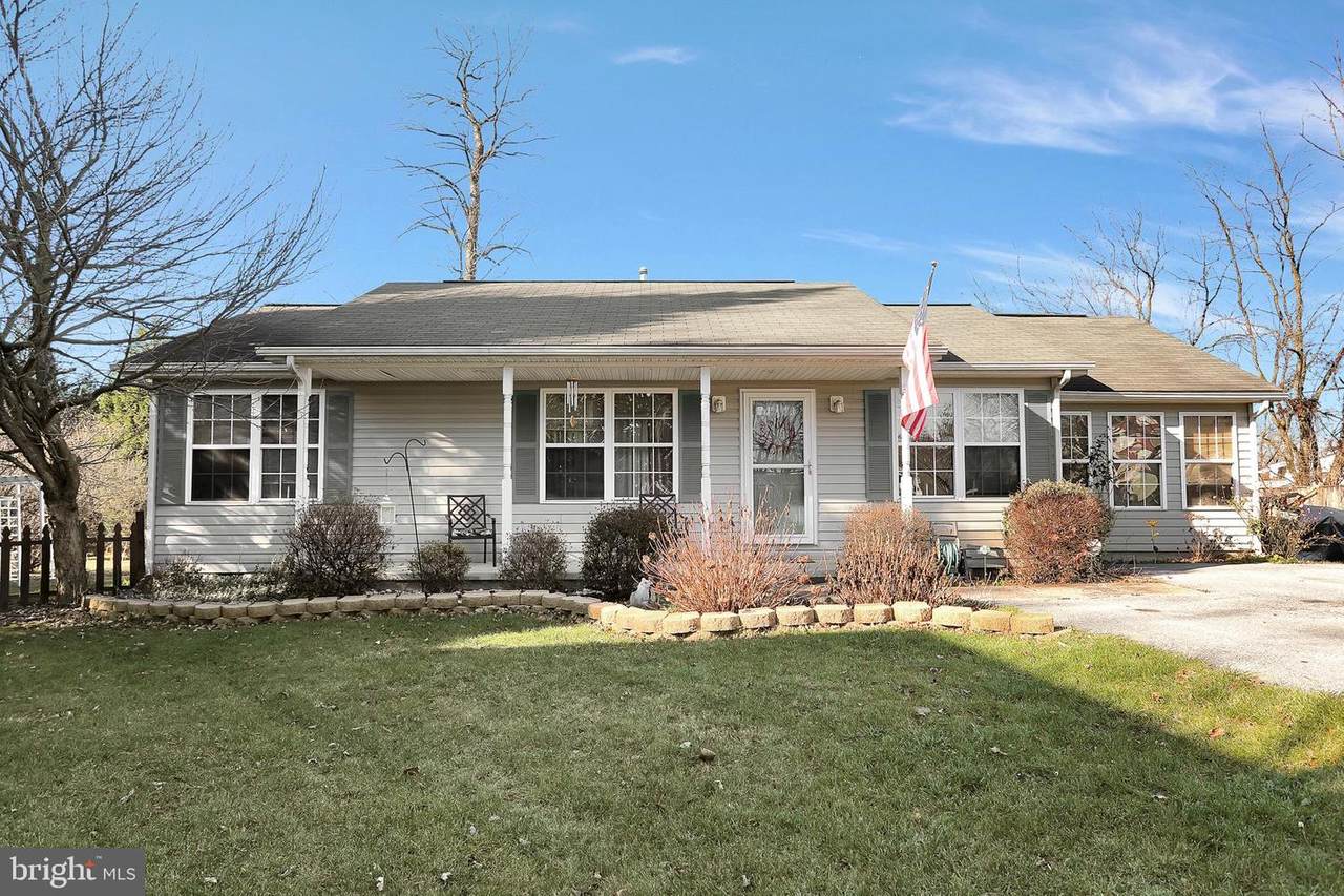 1005 Studebaker Court - Photo 1