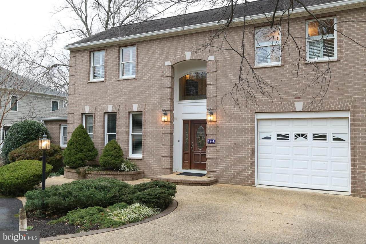 1641 Irvin Street - Photo 1