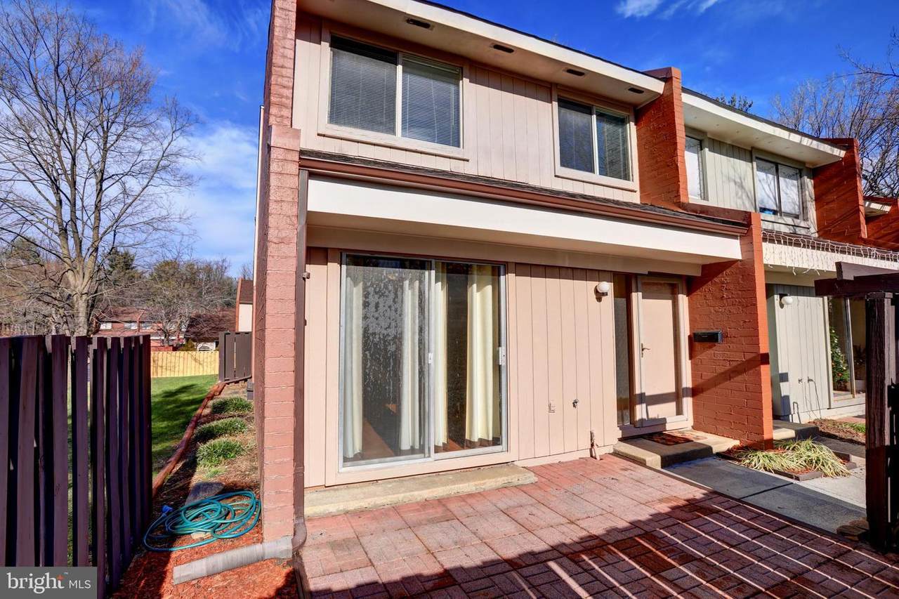 1366 Northgate Square - Photo 1