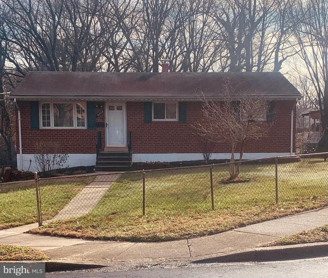 9213 Rolling View Drive - Photo 1