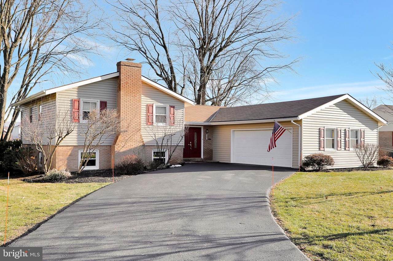2007 Maplewood Drive - Photo 1
