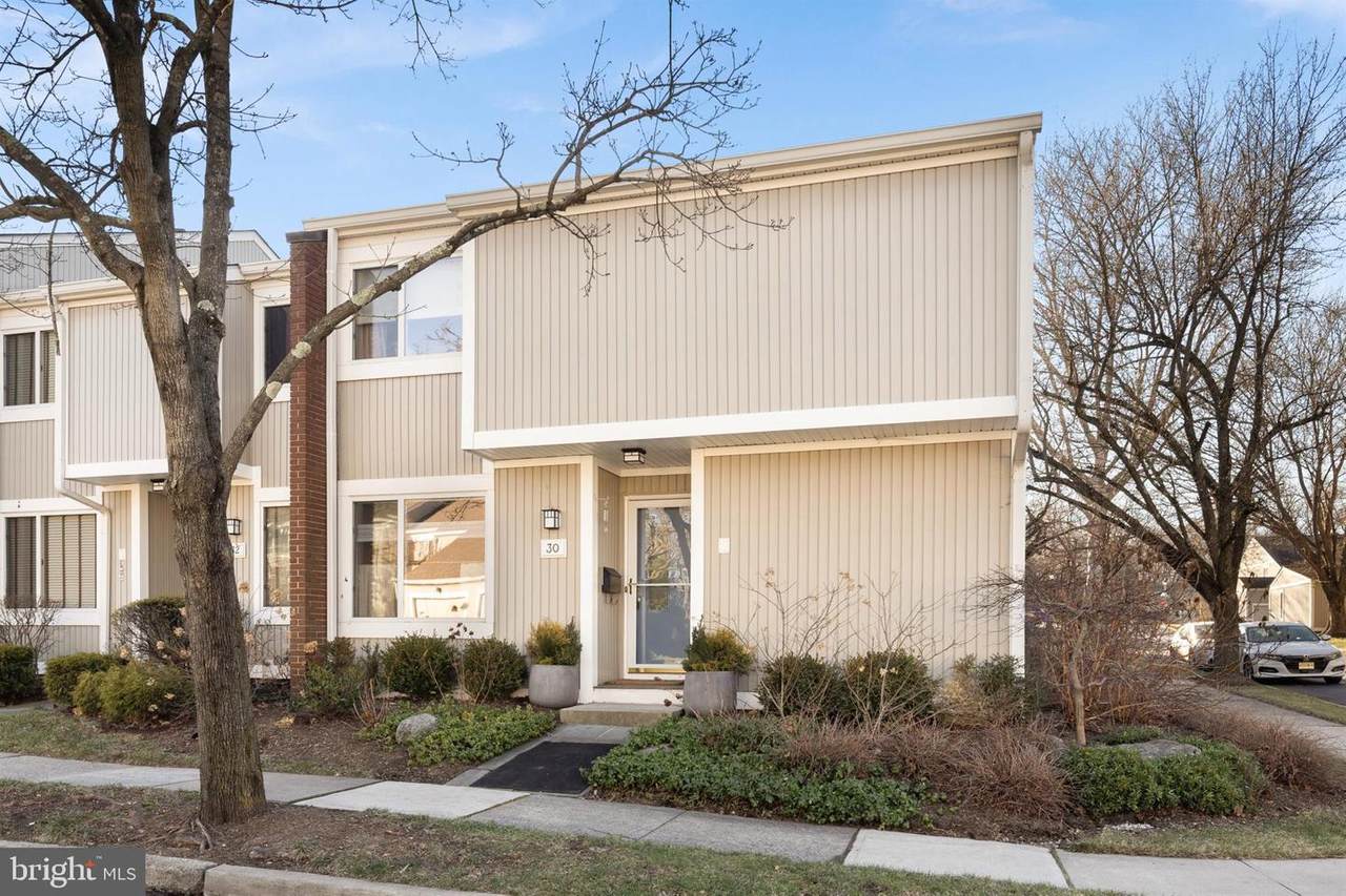 30 Gordon Way - Photo 1