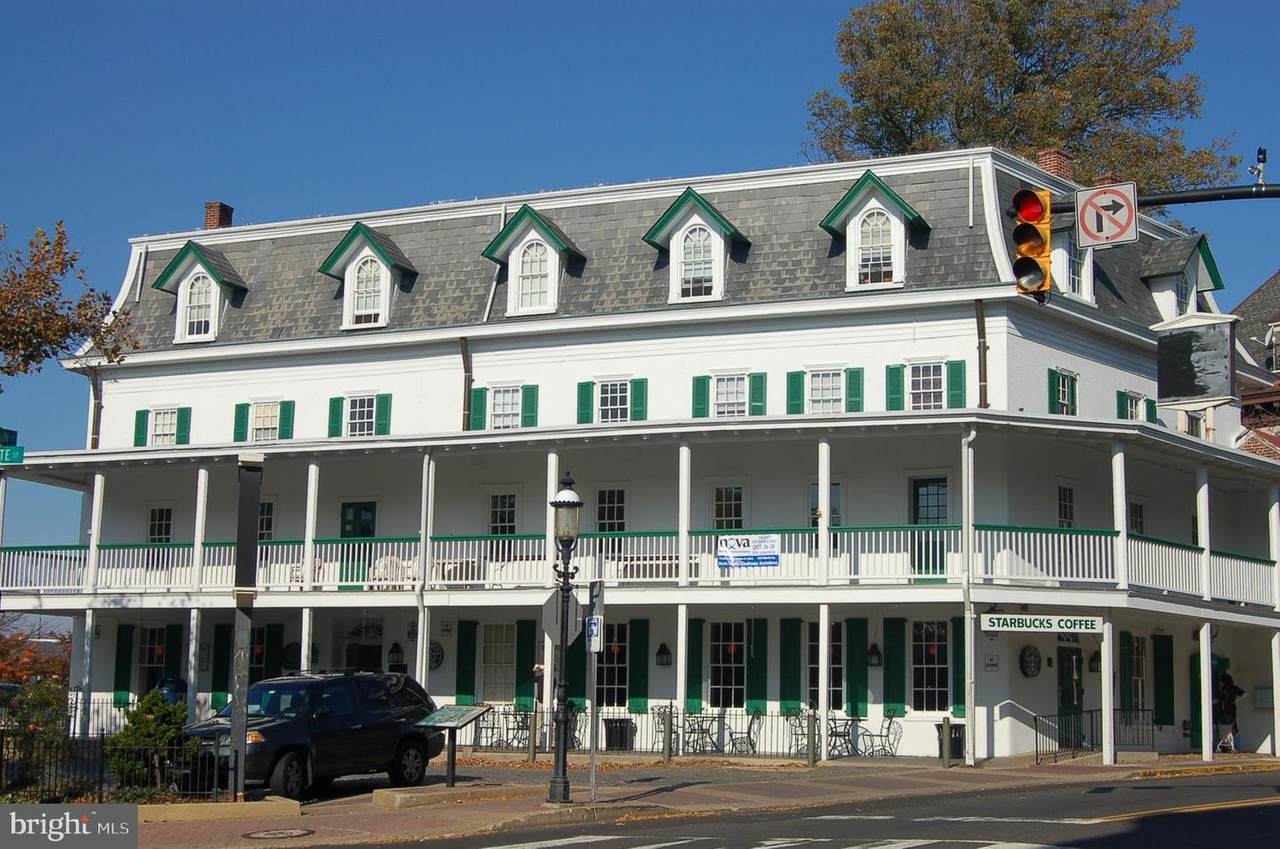 10 Main Street - Photo 1