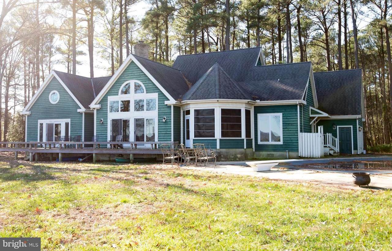 6041 Corners Wharf Road - Photo 1