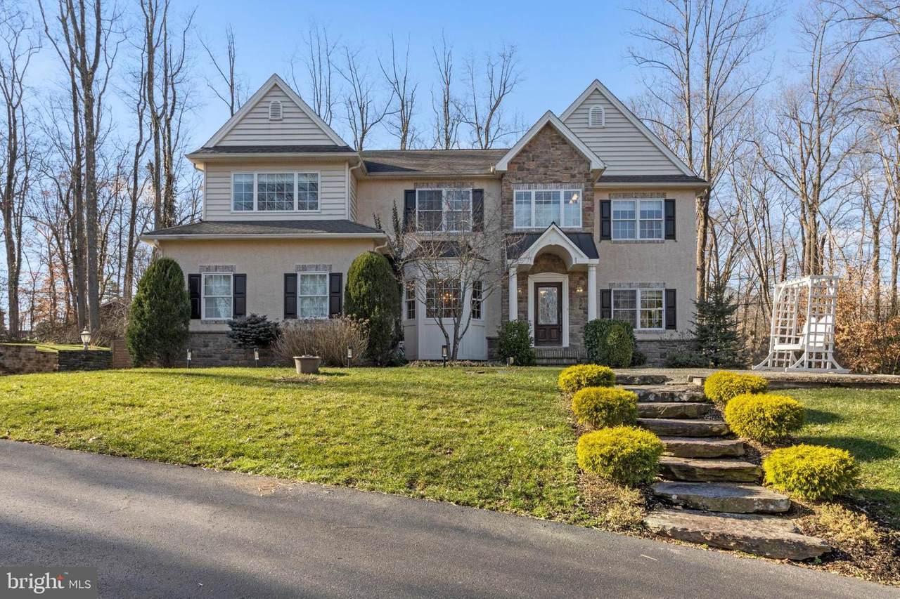 143 Pheasant Lane - Photo 1