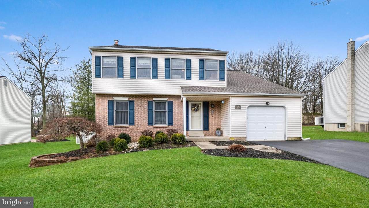 674 Grace Lane - Photo 1