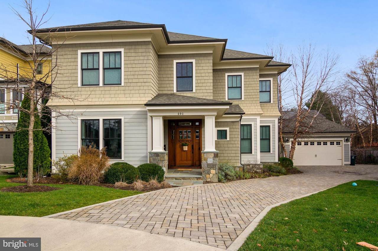 491 Wakefield Street - Photo 1