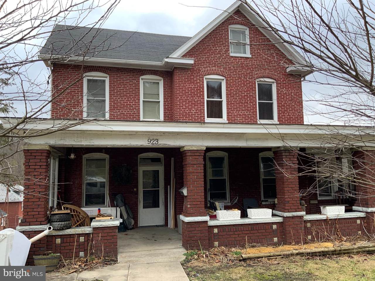 923 Bedford Street - Photo 1