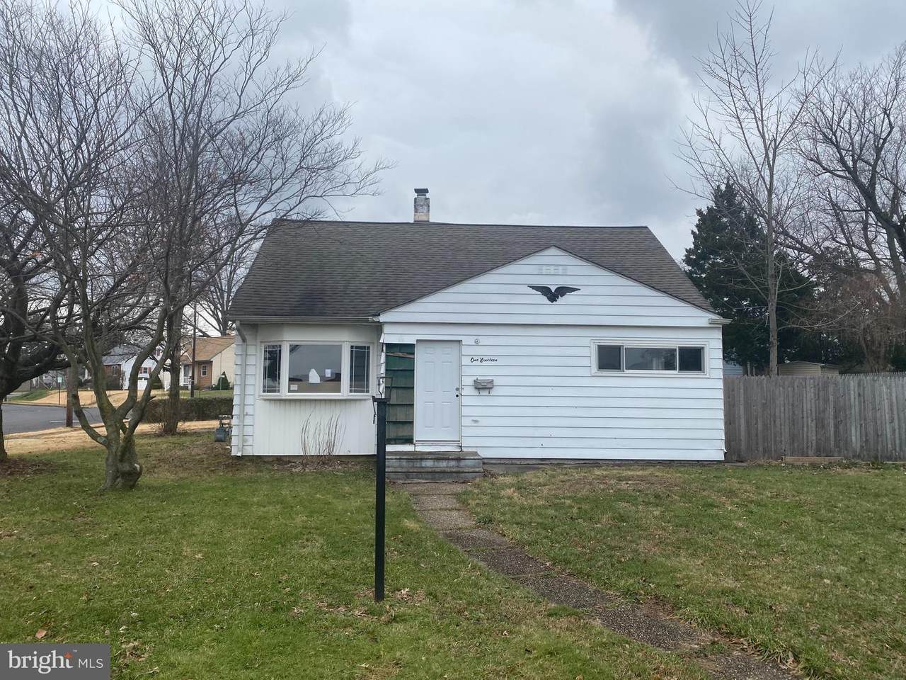 119 Schubert Avenue - Photo 1