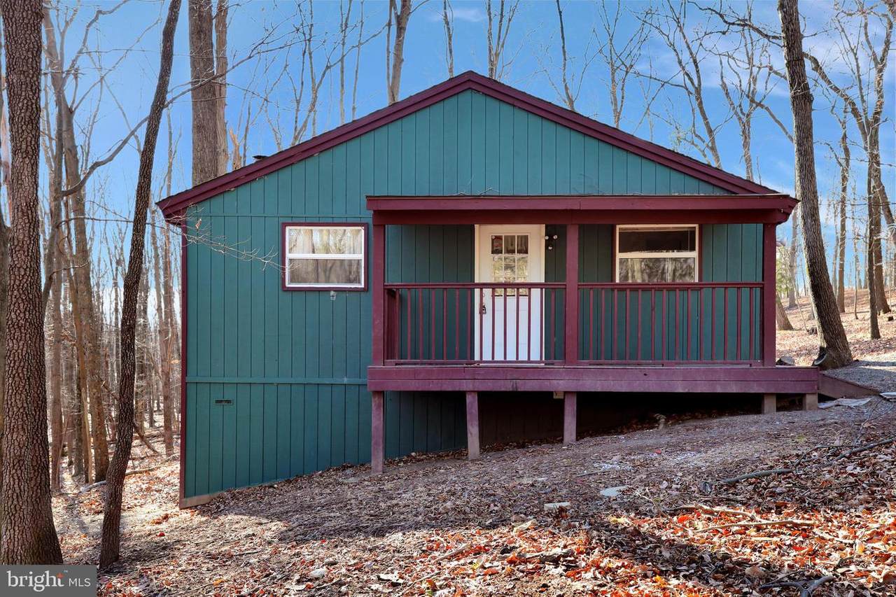 546 Cayuga Trail - Photo 1