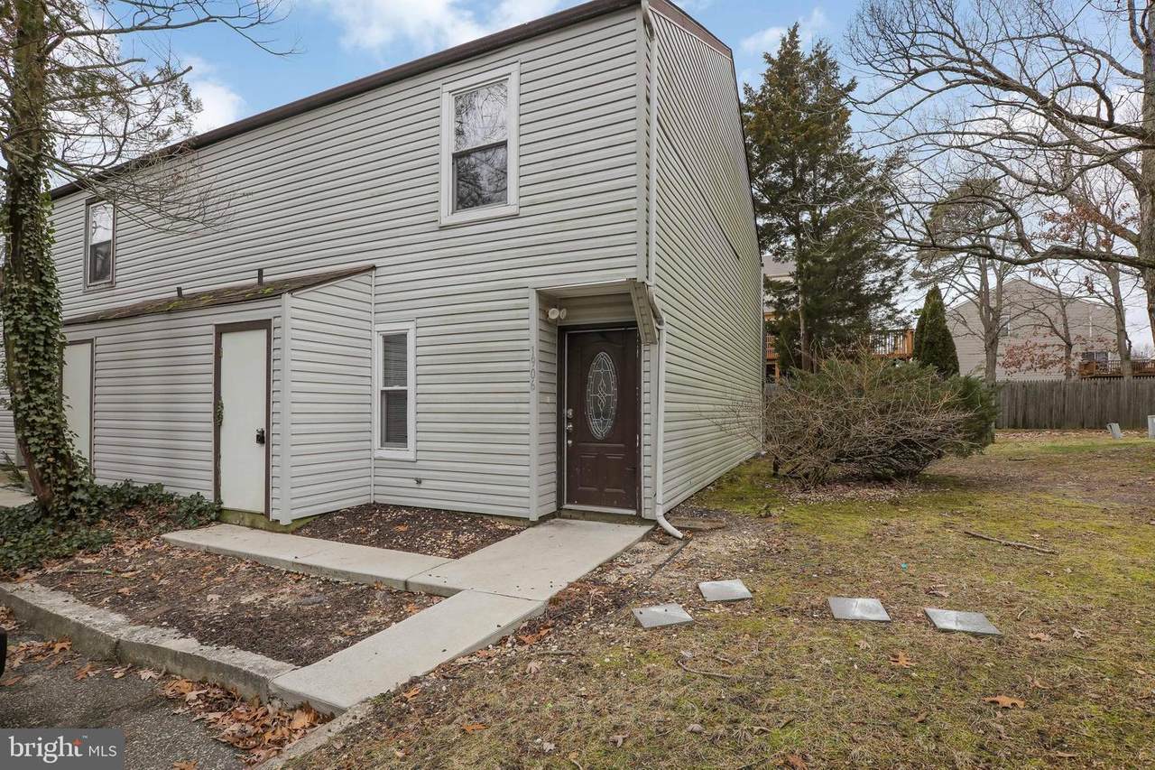 1906 Bromley Estate - Photo 1