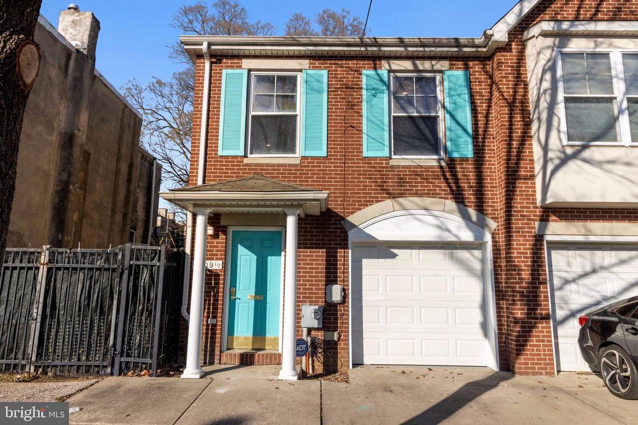4509 1/2 Brown Street - Photo 1