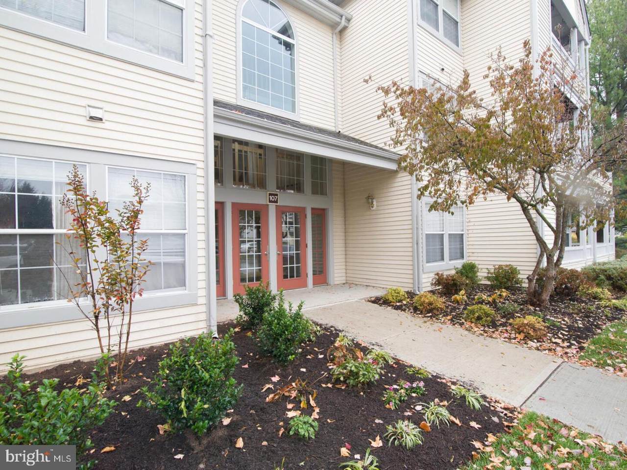 107 Lassen Court - Photo 1