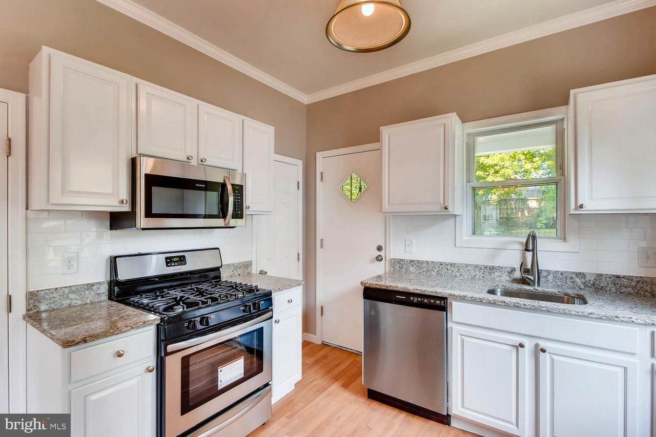 2112 Sunbriar Lane - Photo 1