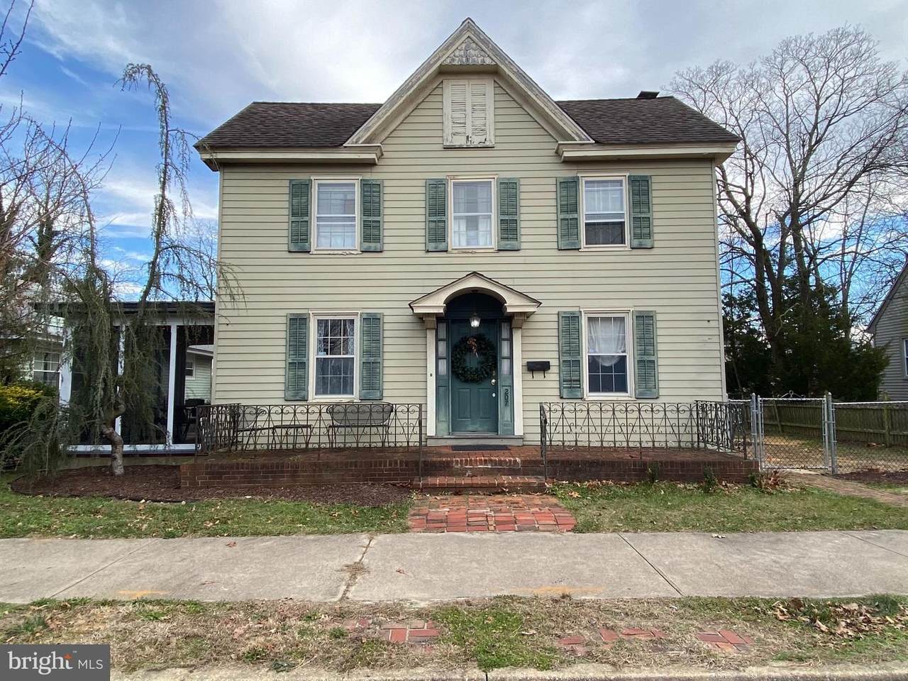 207 Cedar Street - Photo 1