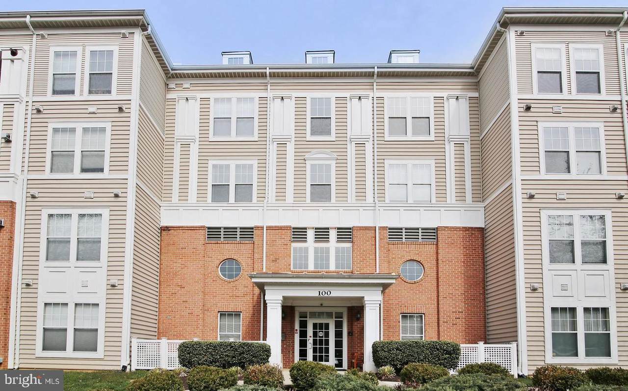 100 Watkins Pond Boulevard - Photo 1