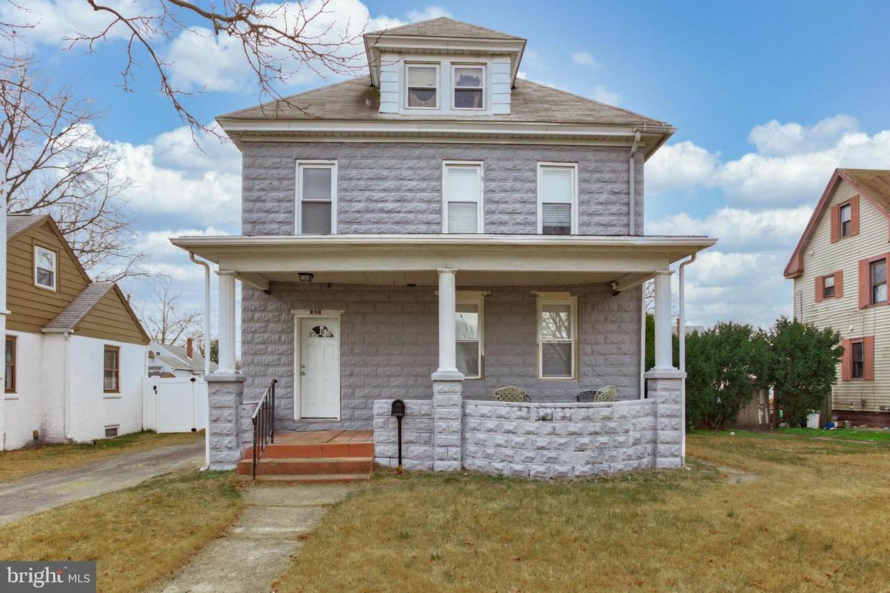621 Greenwich Avenue - Photo 1