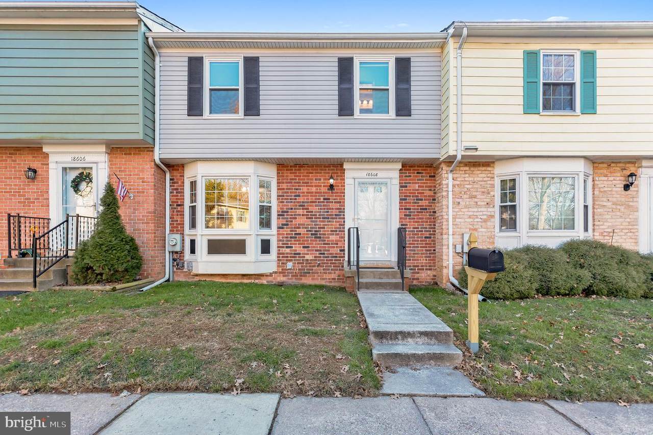 18608 Phoebe Way - Photo 1
