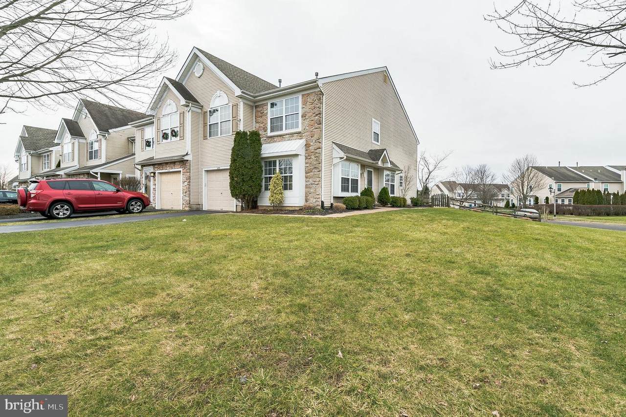 435 Mahogany Walk - Photo 1