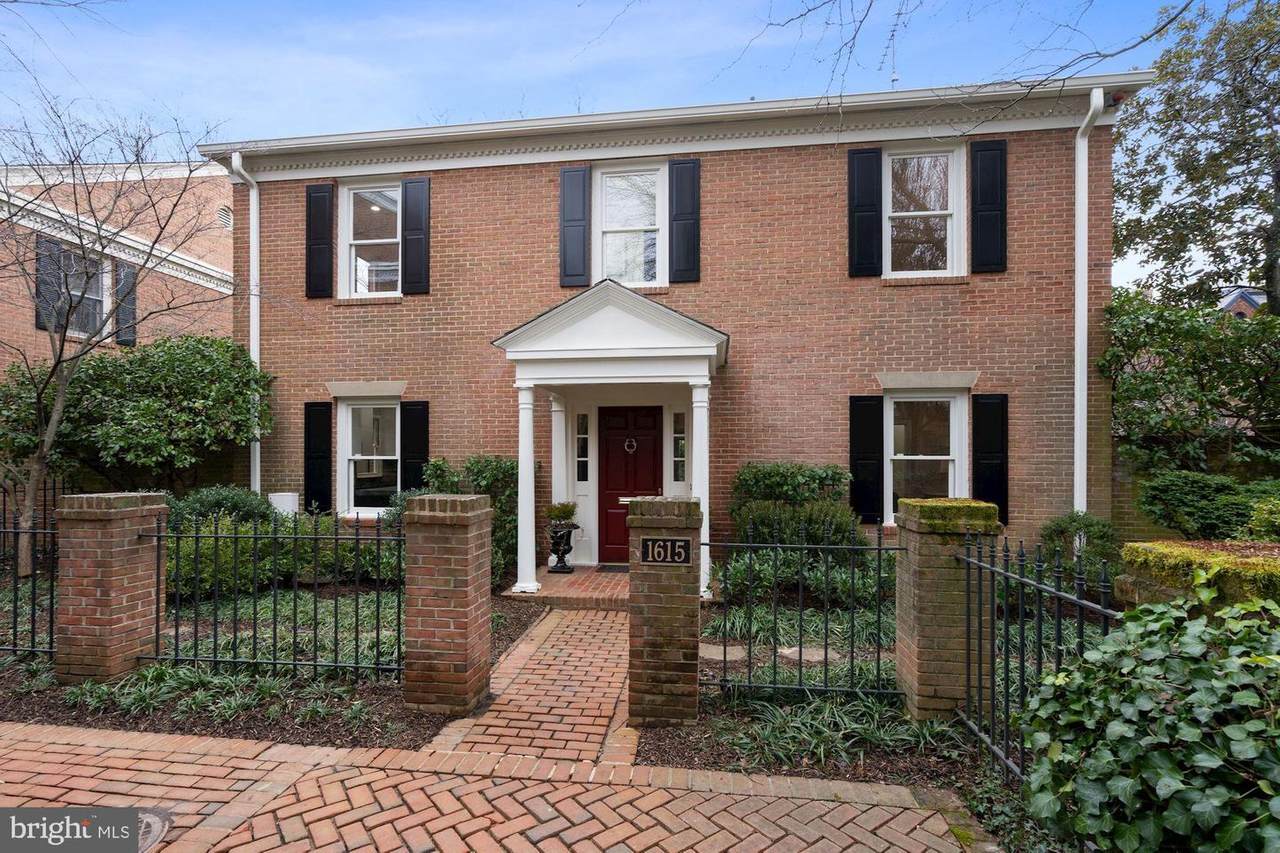 1615 31ST Street - Photo 1