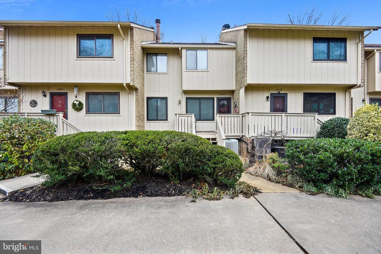 2562 Glengyle Drive - Photo 1