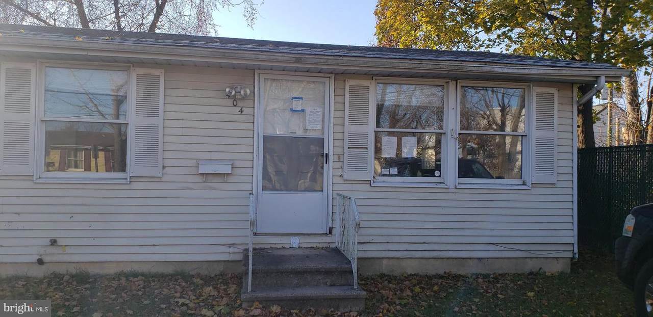 404 Earl Street - Photo 1